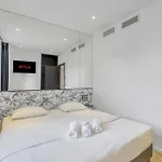 3 Chambres - 2 Min Du Palais - Climatise - Calme