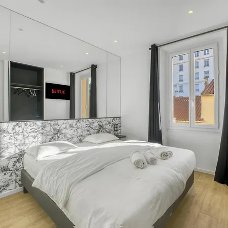 F4 Notre-dame , Hypercentre A 2 Minutes Du Palais Des Congres Appartement