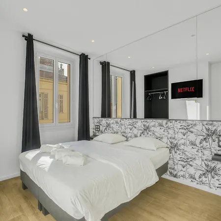 Daire 3 Chambres - 2 Min Du Palais - Climatise - Calme *